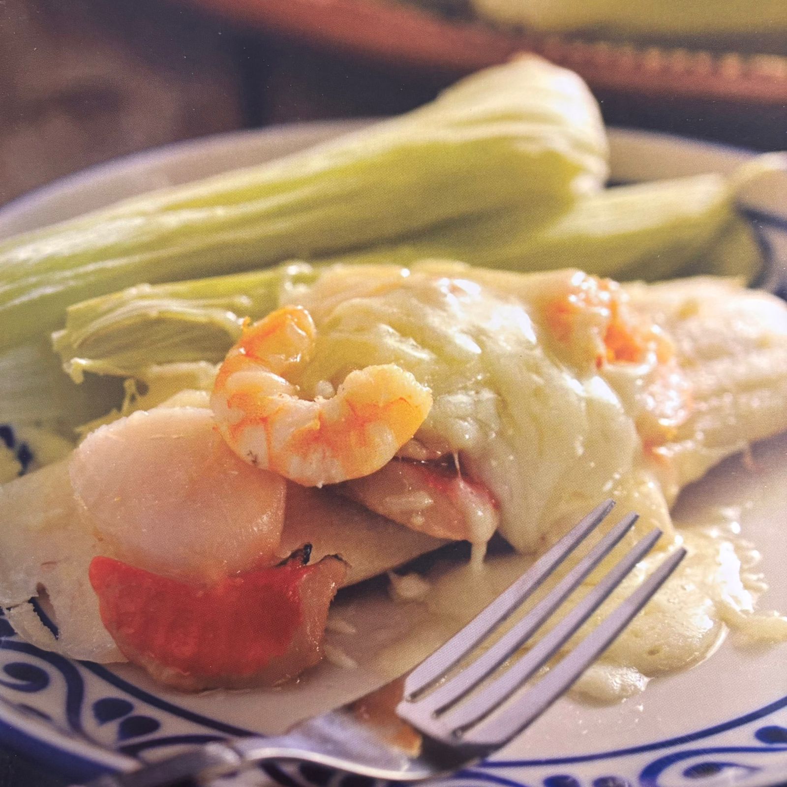 Tamal de quesos y mariscos