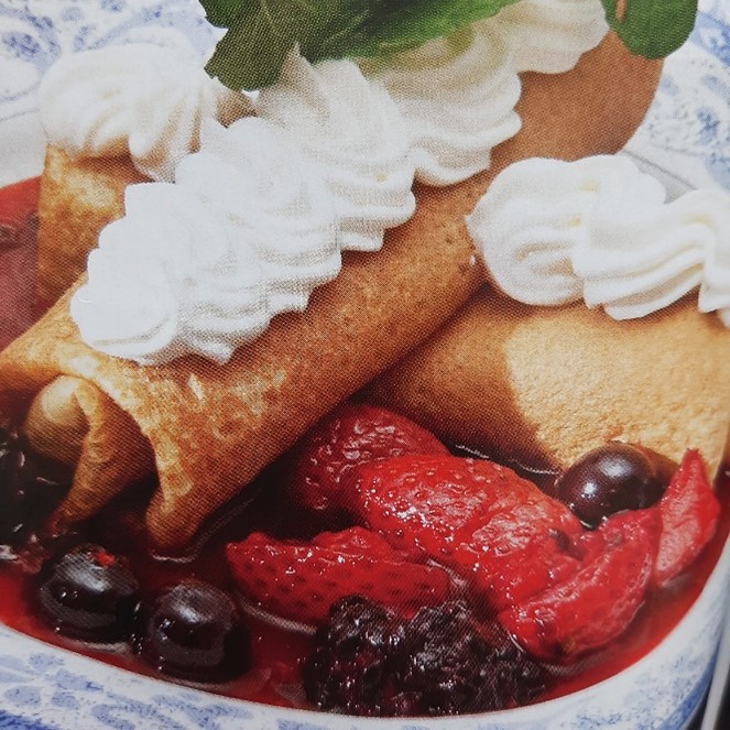 Crepas Rellenas de Frutos Rojos