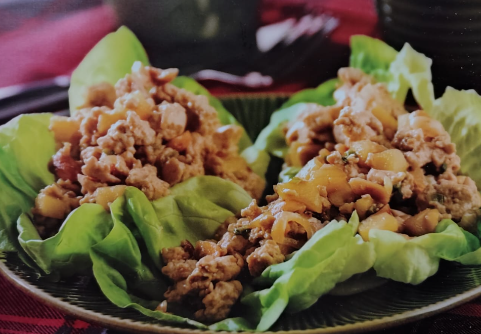 Tacos de lechuga con pollo 